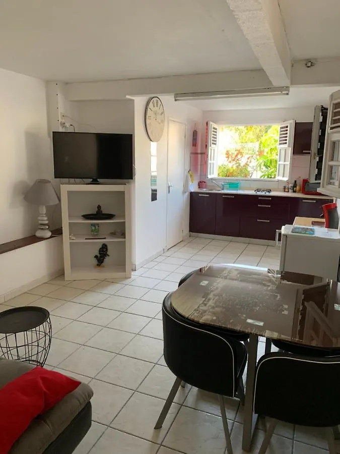 Ti Kaz Apartman Là-Haut Martinique