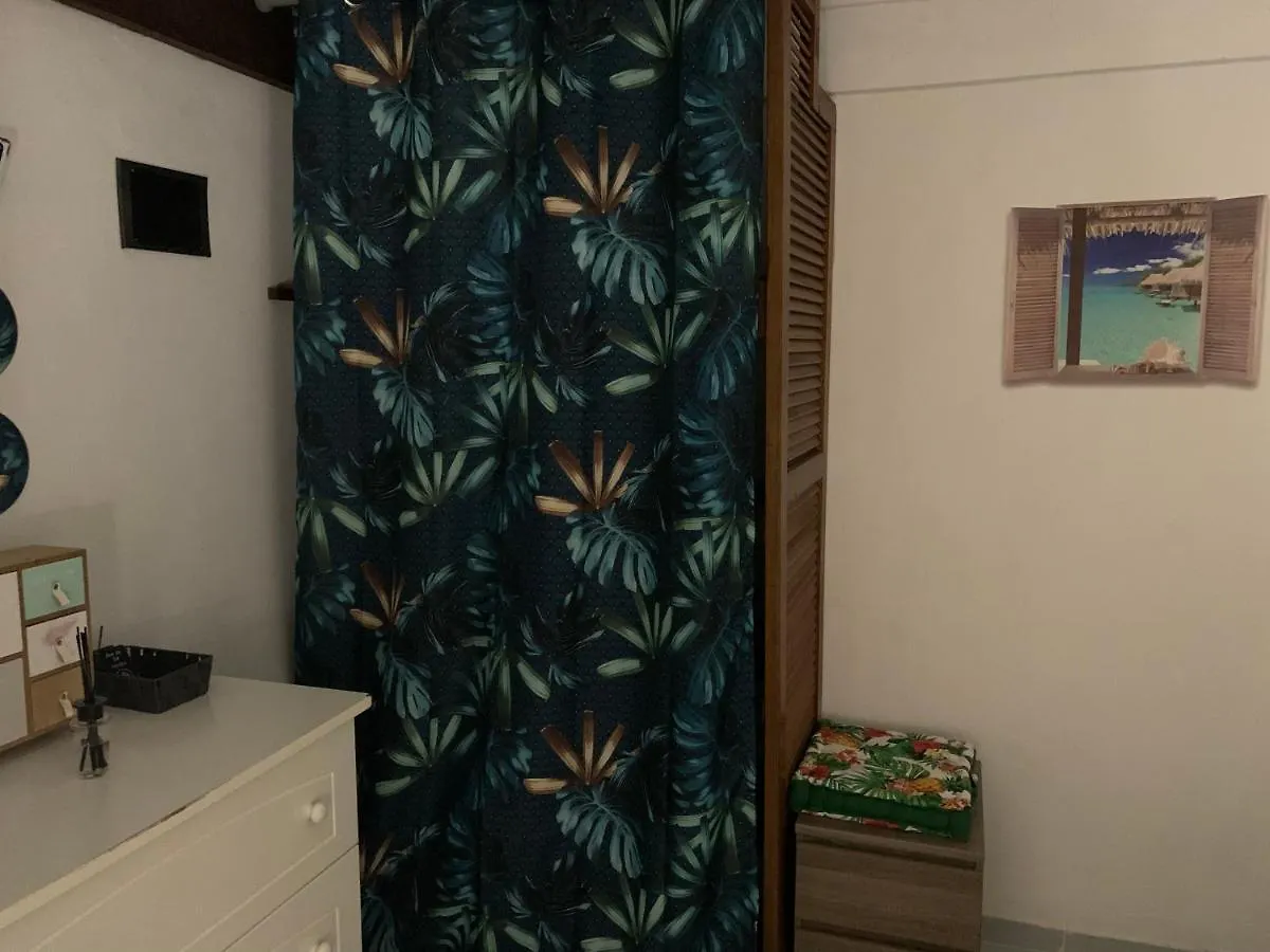 Ti Kaz Apartman Là-Haut